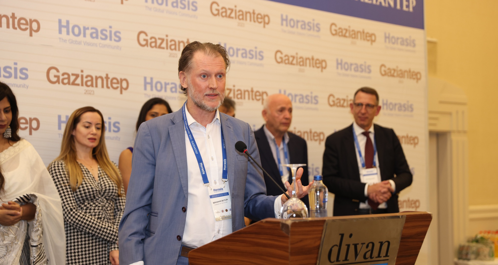 https://compras.horasis.org/wp-content/uploads/2023/11/Horasis3.png